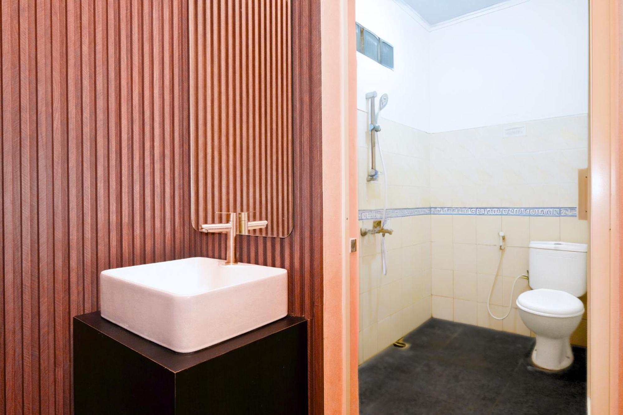 Berlian Abadi Hotel 2*